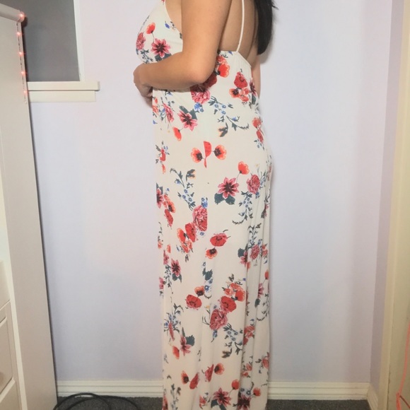 White Floral Print Maxi Dress - Picture 3 of 3